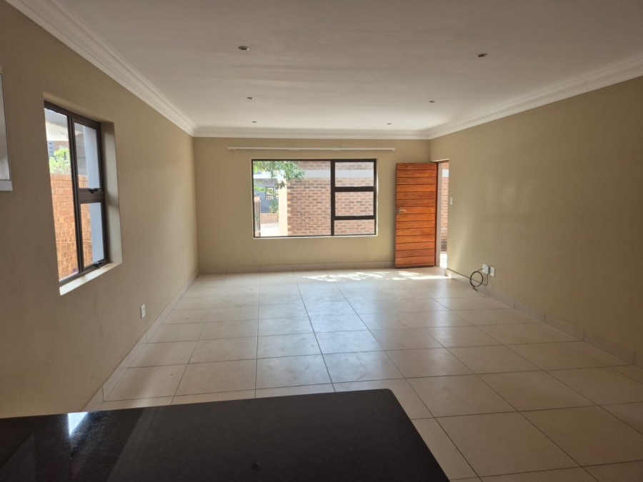 3 Bedroom Property for Sale in Heuwelsig Free State